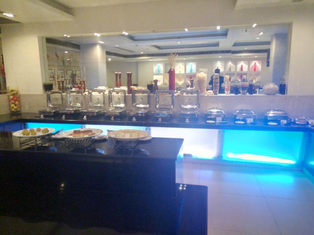 Hotel Hampshire Plaza Hyderabad Exterior foto