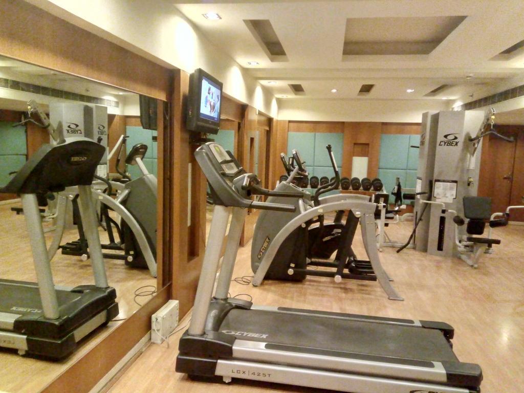 Hotel Hampshire Plaza Hyderabad Exterior foto