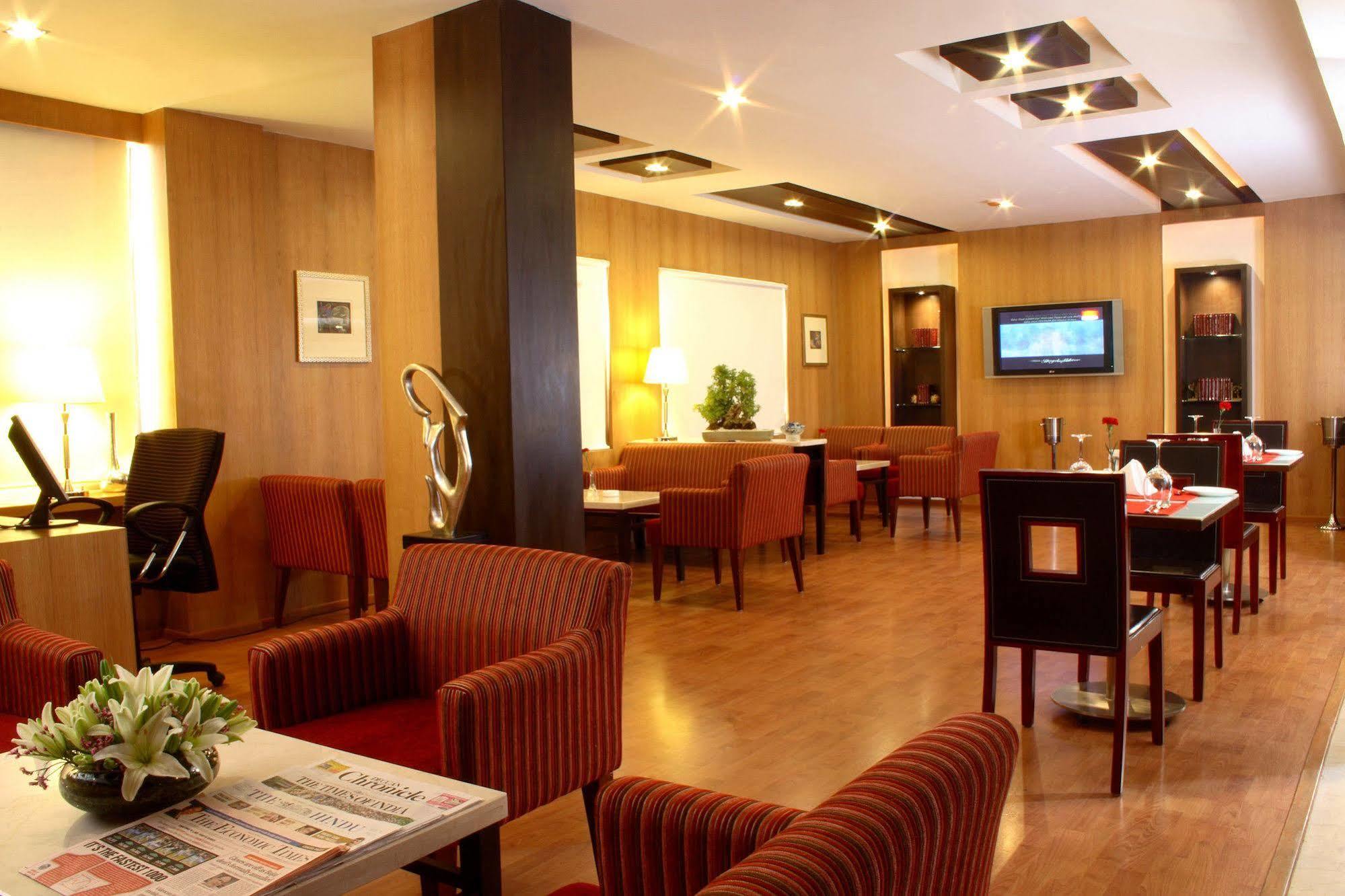 Hotel Hampshire Plaza Hyderabad Exterior foto